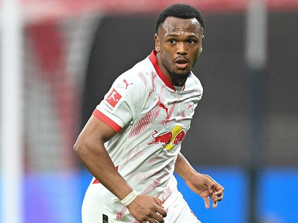 Sunderland Saingi Aston Villa dalam Perburuan Lois Openda